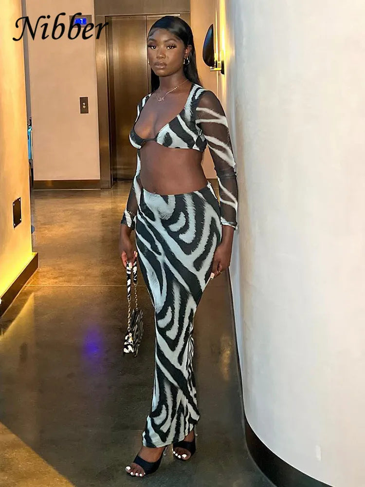 Stripe Two Piece Set V-neck Pullover Low-cut +Slim Skirt