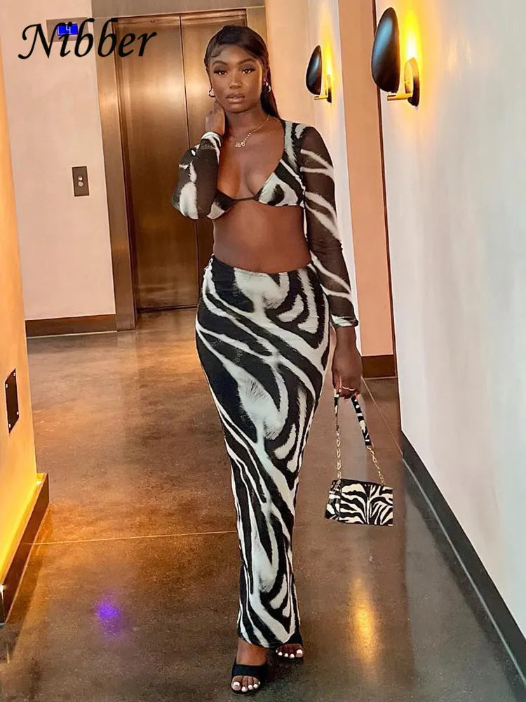 Stripe Two Piece Set V-neck Pullover Low-cut +Slim Skirt